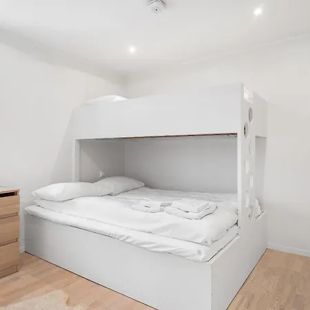 Spacious And Modern Fisherman's * Stamsund