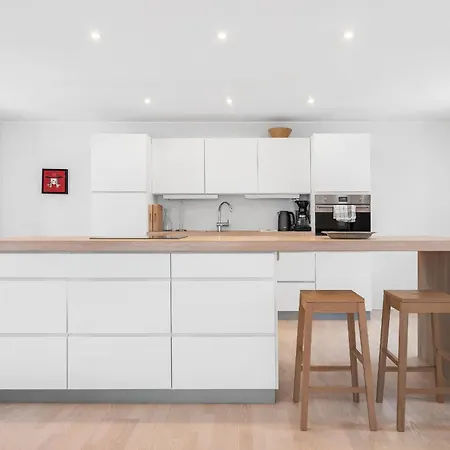 Spacious And Modern Fisherman's * 스탐순드