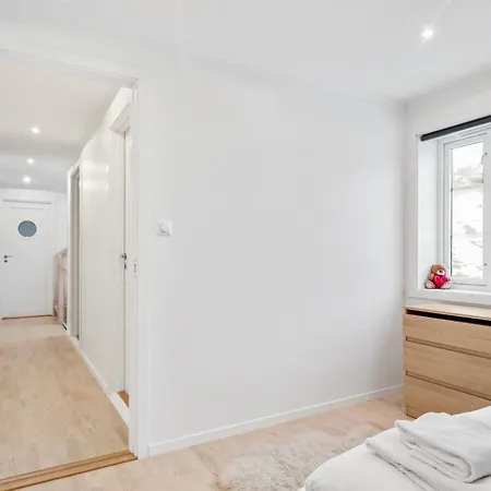 Spacious And Modern Fisherman's *